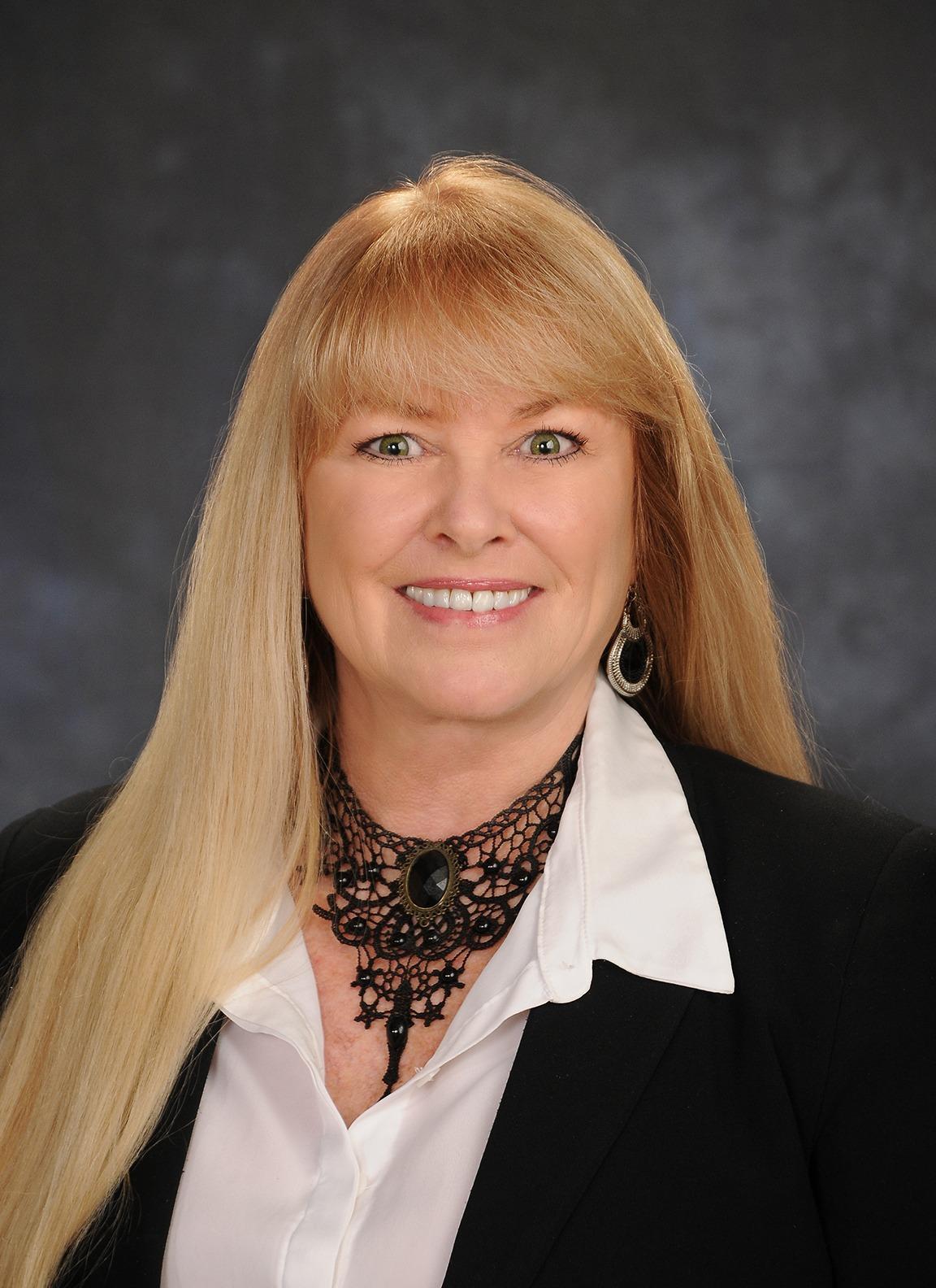 Wendy Lyon, The Financial Lyon